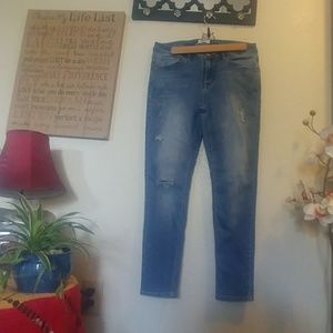 Kensie Jeans distressed size 10/30